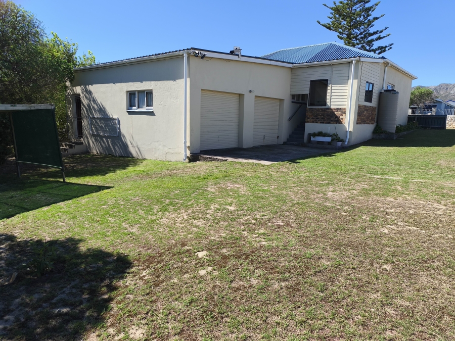 4 Bedroom Property for Sale in Gansbaai Central Western Cape